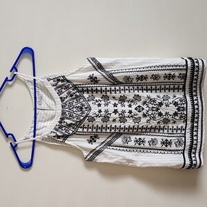 Skies Are Blue Boho Embroidered Floral High Neck Tank Top Womens Small